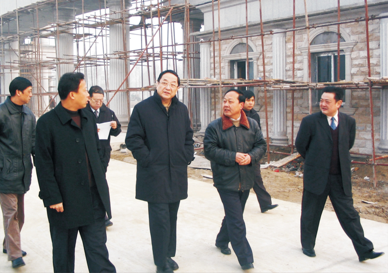 2005年1月14日，中共中央政治局委員、湖北省委書記俞正聲來公司調研