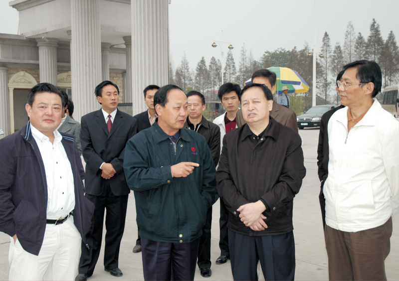 2006年11月15日，湖北省省長羅清泉一行來公司調研
